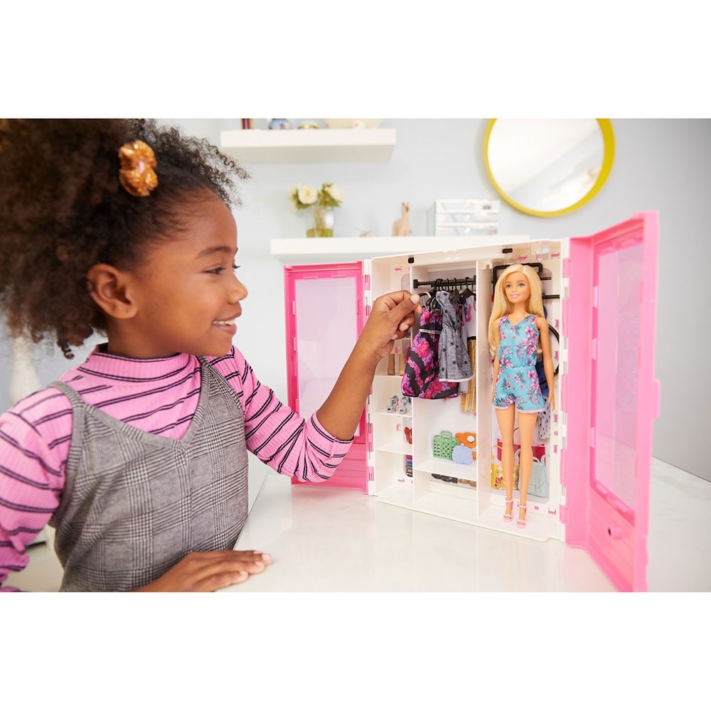 Set Barbie by Mattel Fashion and Beauty Dulap cu haine si papusa